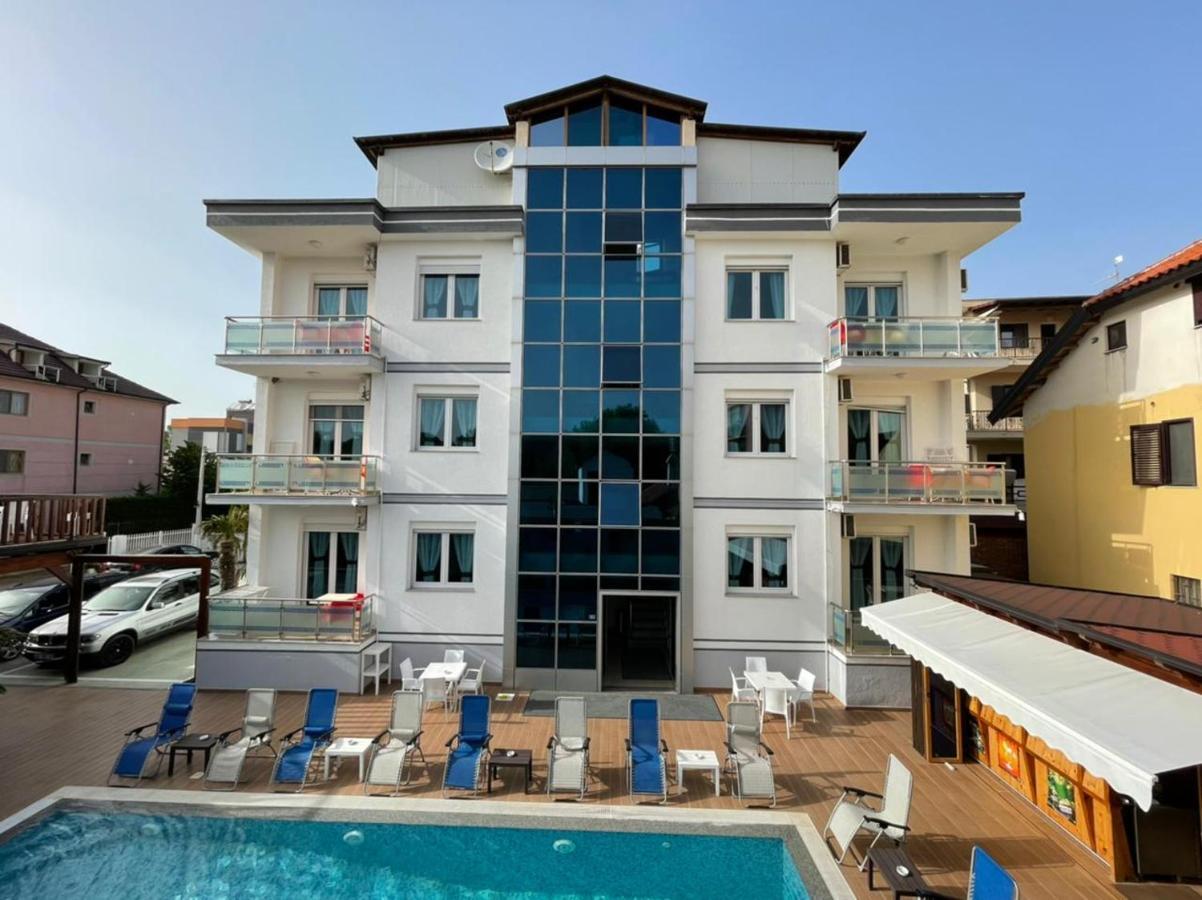 Brian Hotel