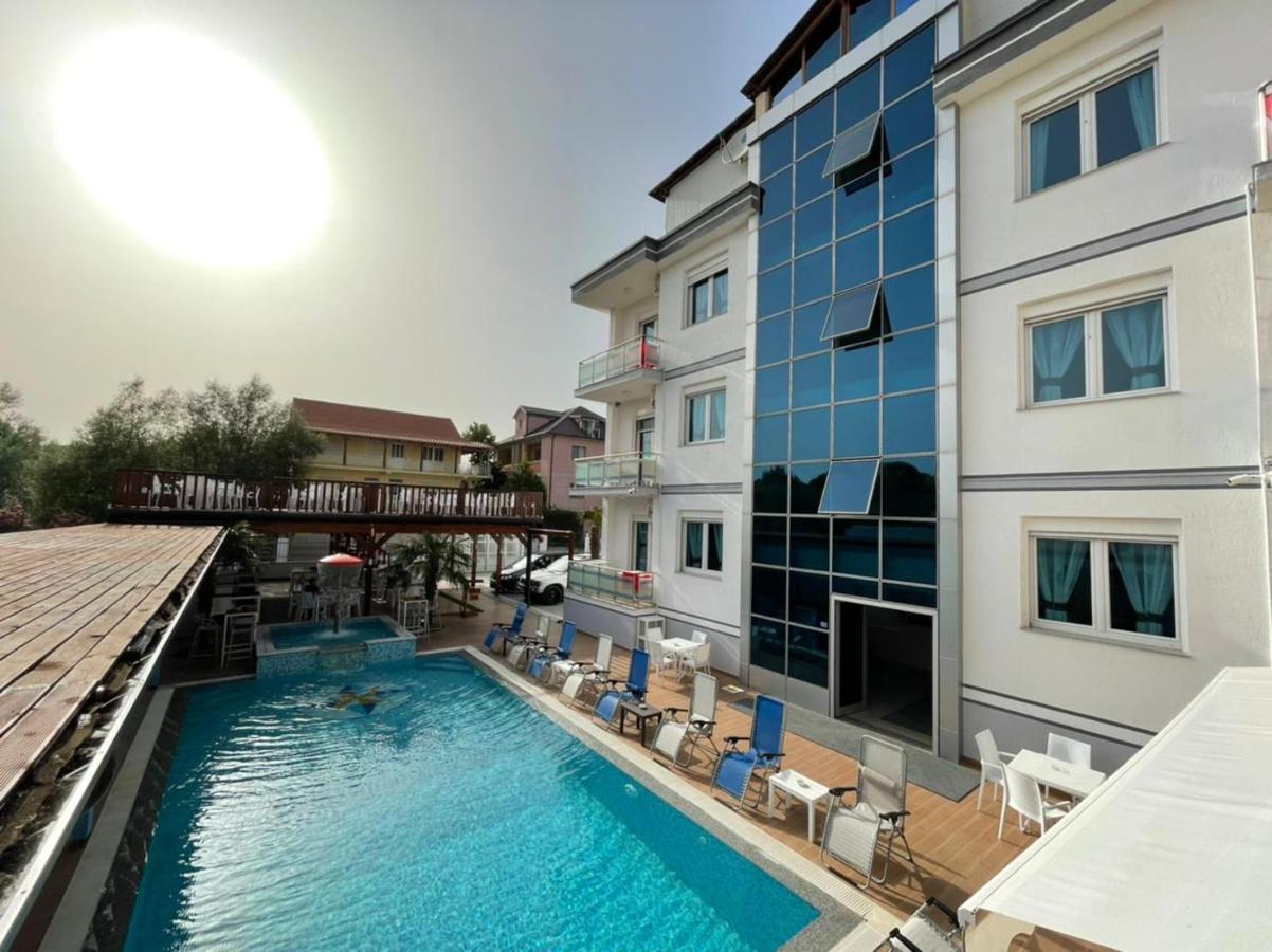 Brian Hotel Velipojë