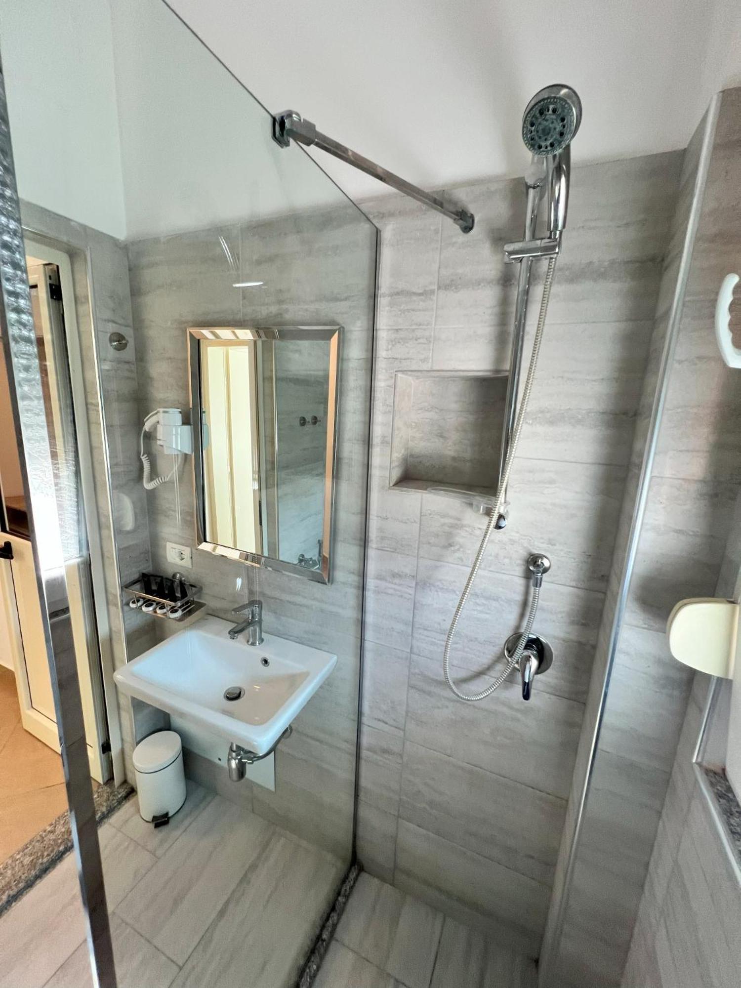Brian Hotel 4*