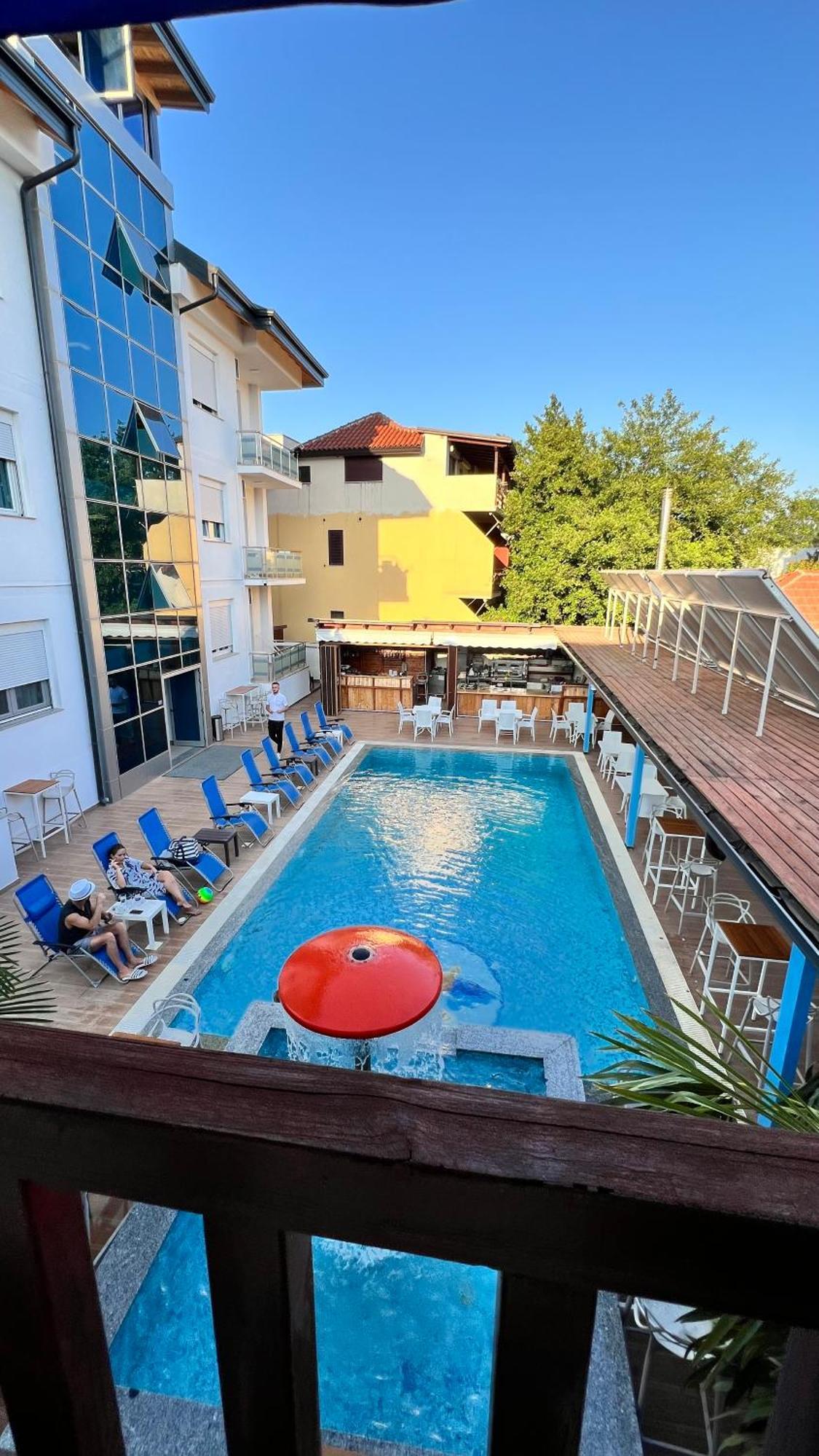 Brian Hotel Velipojë